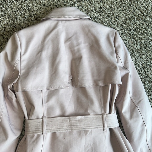 Express Double
Breasted Pink Trench Coat Size M NWT - Picture 9 of 12